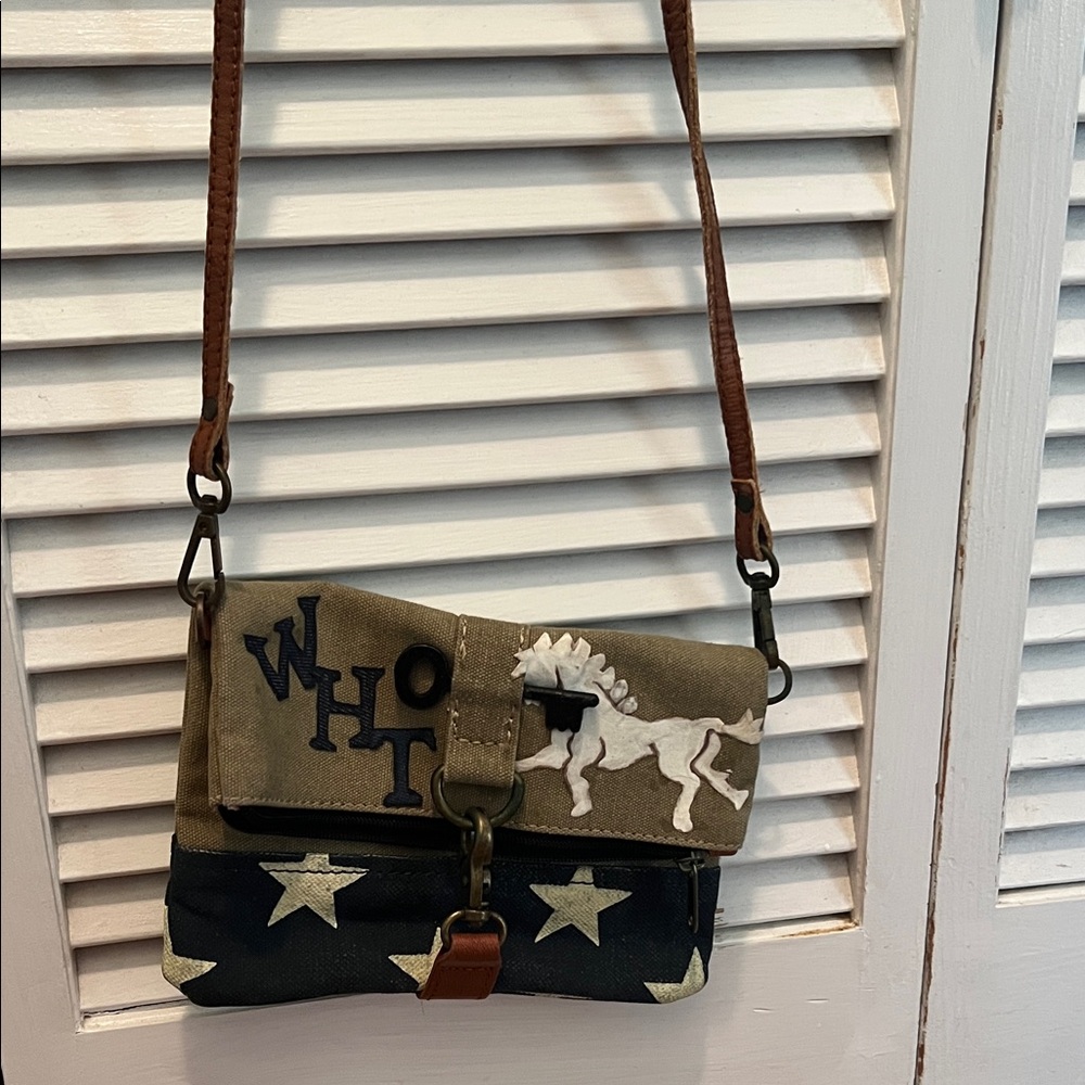 ( 0322) Vintage: 4th Of July Star Pattern Crossbody Bag “6 X 9” WHT Horse